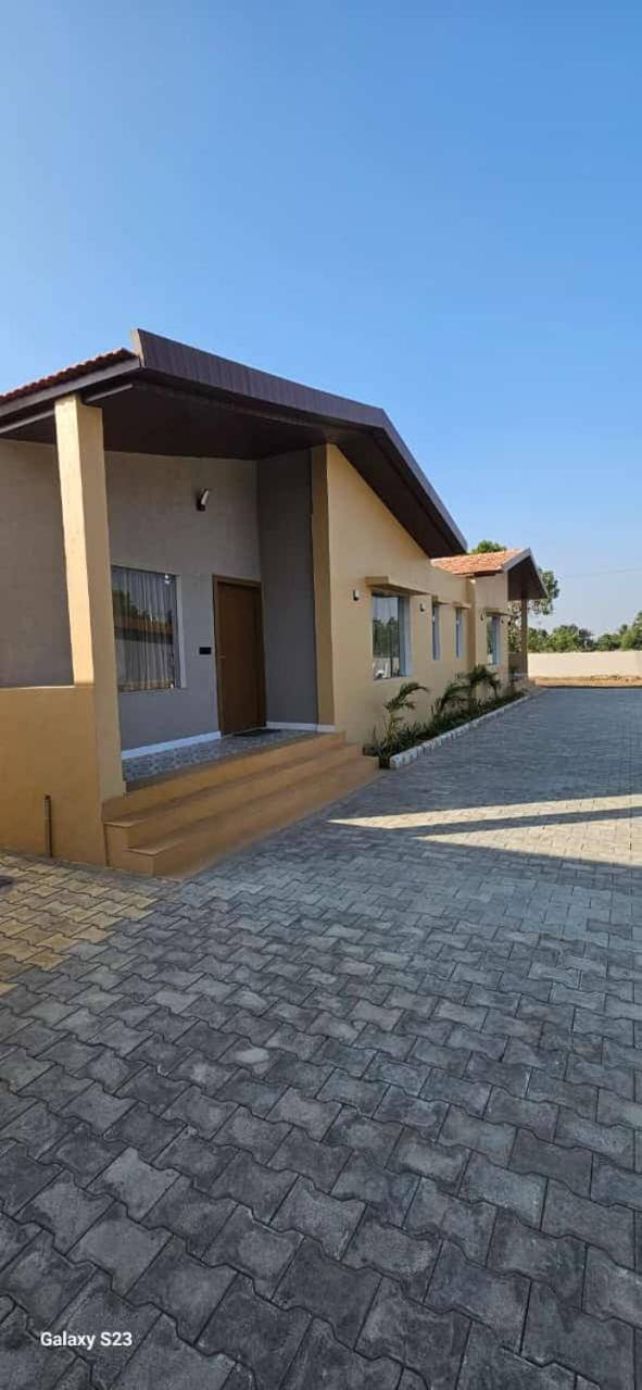 Shree Jalaram Resort Kodae Luaran gambar
